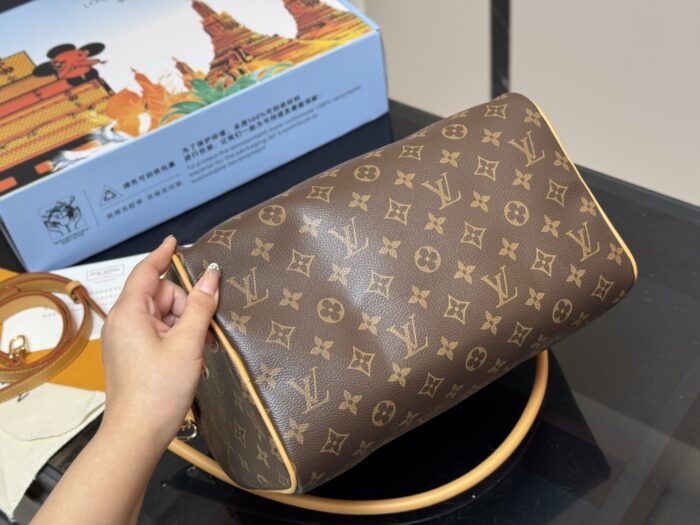 Louis Vuitton Keepall New Pillow Bag Genuine Leather Unisex Style - Image 9
