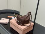 Miumiu Pre-Spring New Canvas Lunchbox Bag With Integrated Surf Rope Casual And Versatile Excellent Capacity - Image 4