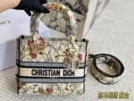 Dior 25Ss New Year'S New Arrival Embroidered Lady Dior Bag Authentic Jacquard Edition Embroidered Wide Shoulder Strap Casual Elegance