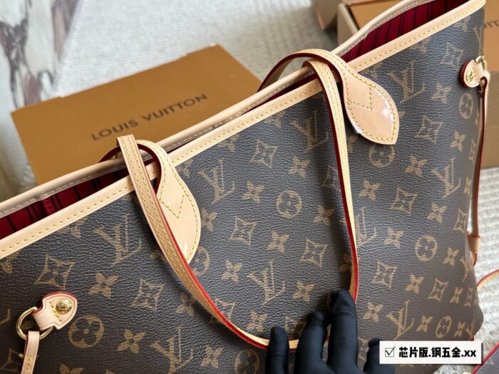 Louis Vuitton Neverfull White Check Pink Lining Extra Large Capacity Detachable Mother-Daughter Bag Commuter Mummy Bag - Image 2