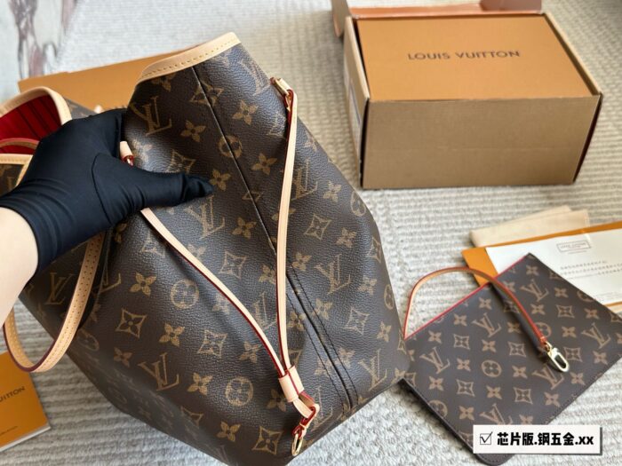 Louis Vuitton Neverfull White Check Pink Lining Extra Large Capacity Detachable Mother-Daughter Bag Commuter Mummy Bag - Image 3