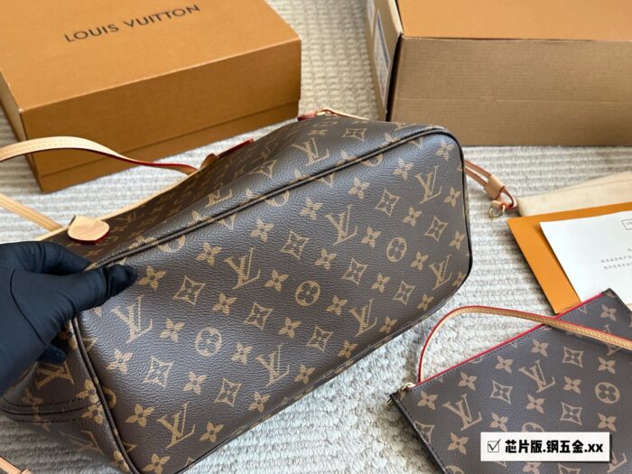 Louis Vuitton Neverfull White Check Pink Lining Extra Large Capacity Detachable Mother-Daughter Bag Commuter Mummy Bag - Image 7