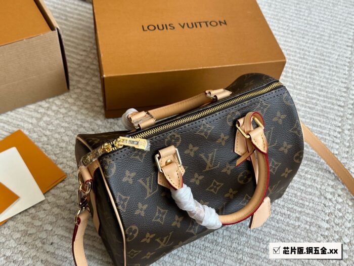 Louis Vuitton Speedy 25 Adjustable Strap Practical Capacity Handbag Shoulder Bag - Image 3