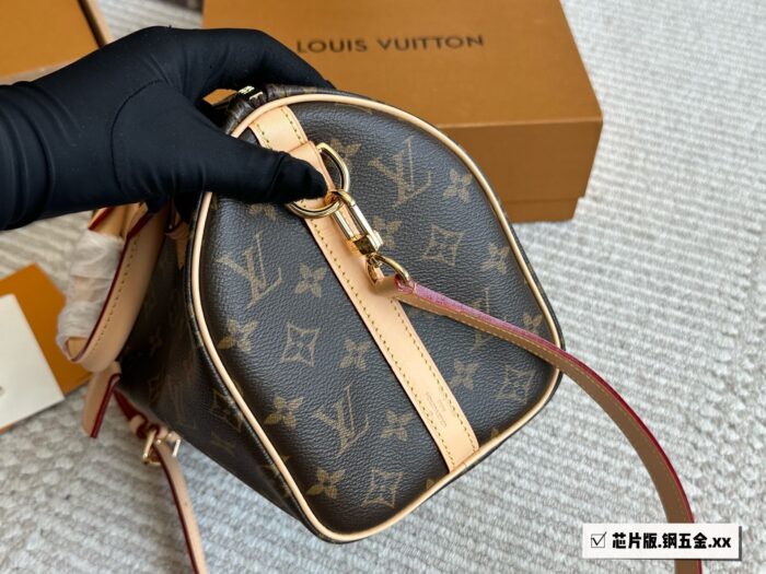 Louis Vuitton Speedy 25 Adjustable Strap Practical Capacity Handbag Shoulder Bag - Image 5