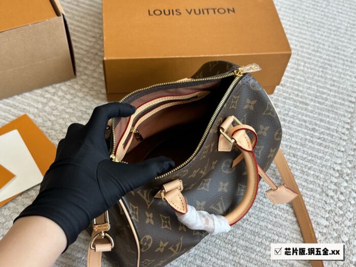 Louis Vuitton Speedy 25 Adjustable Strap Practical Capacity Handbag Shoulder Bag - Image 9