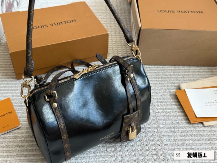 Louis Vuitton Lv Express Replica Grained Calfskin Pm Women'S Handbag - Lightweight, Practical, Versatile Carry Options - Image 7