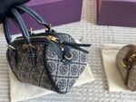 Tory Burch Tb Latest Mini Barrel Bag Pillow Bag Haute Couture Quality With Ample Capacity - Image 4