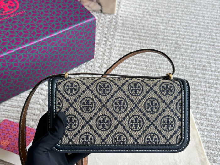 Tory Burch New Underarm Bag Sophisticated Colour, Refined And Dainty, Full Marks For Style - Image 4