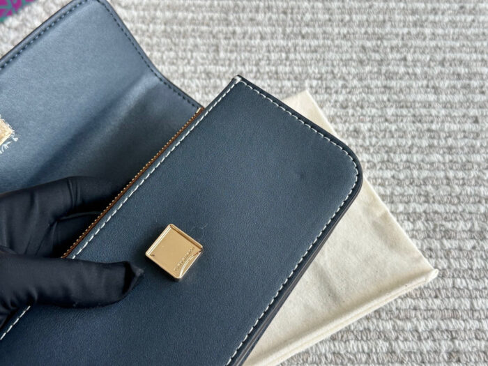 Tory Burch New Underarm Bag Sophisticated Colour, Refined And Dainty, Full Marks For Style - Image 9