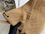 Yves Saint Laurent New Bucket Bag Handheld Or Shoulder-Carried Smooth Leather - Image 4