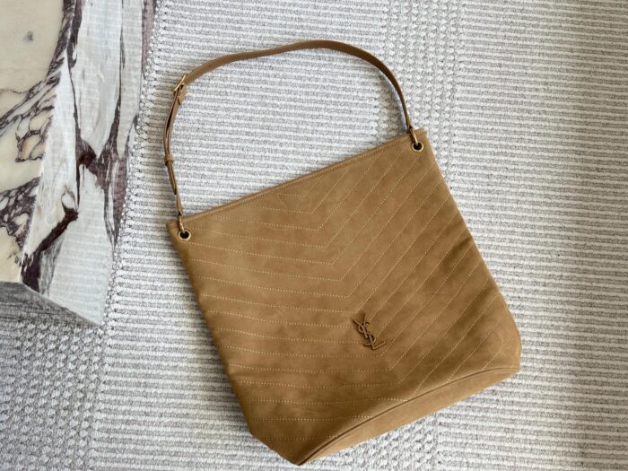 Yves Saint Laurent New Bucket Bag Handheld Or Shoulder-Carried Smooth Leather - Image 10