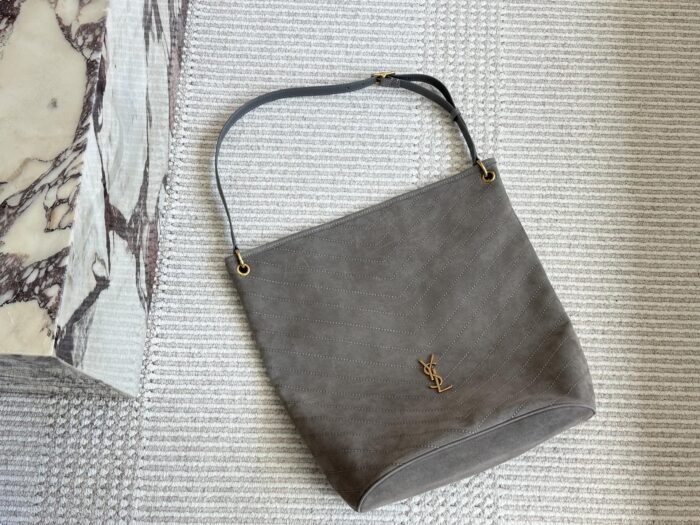 Yves Saint Laurent New Bucket Bag Handheld Or Shoulder-Carried Smooth Leather - Image 12