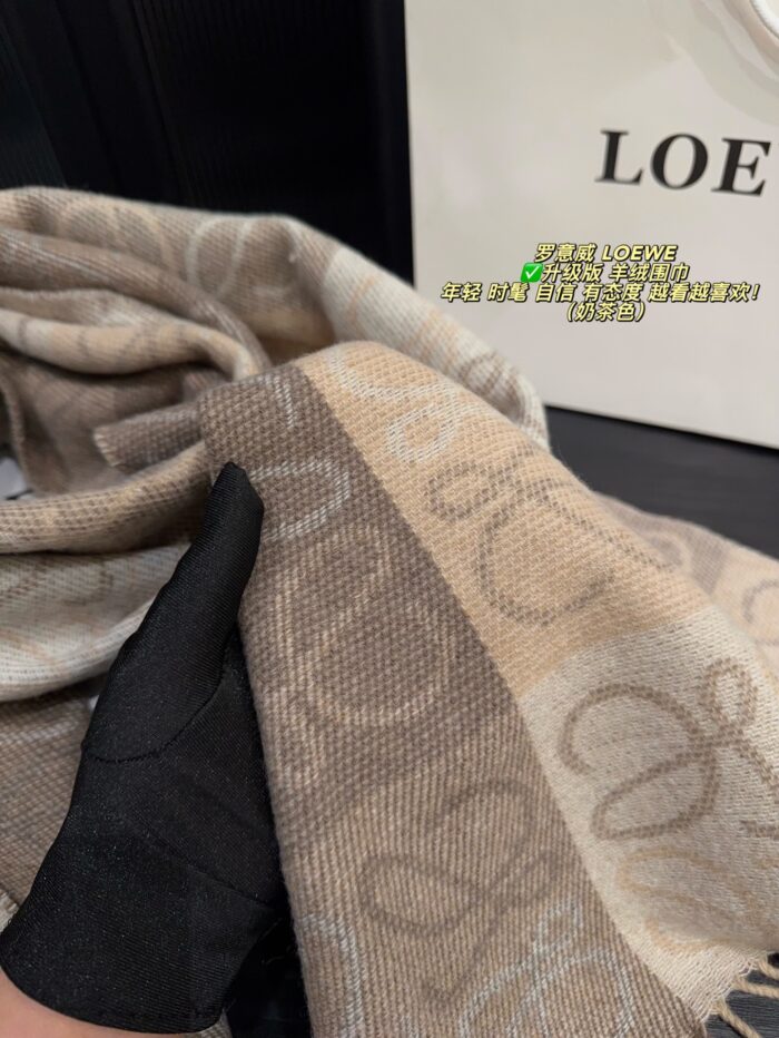 Loewe Enhanced Edition Cashmere Scarf - Latte Colour Stylish, Sophisticated, And Grand - Image 6