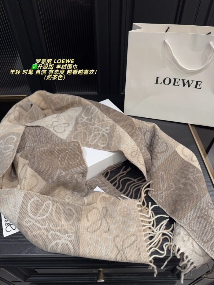 Loewe Enhanced Edition Cashmere Scarf - Latte Colour Stylish, Sophisticated, And Grand - Image 9