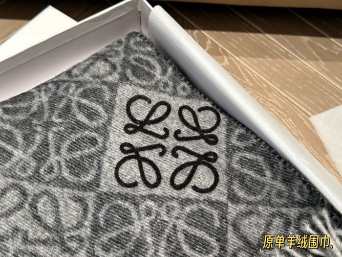 Loewe Cashmere Scarf Delicate Colour Palette Soft And Comfortable Comes With Box - Image 8