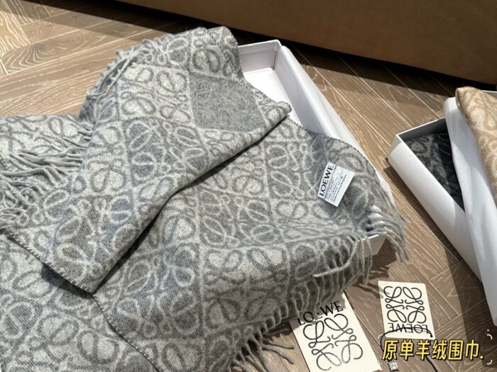 Loewe Cashmere Scarf Delicate Colour Palette Soft And Comfortable Complete With Gift Box - Image 6