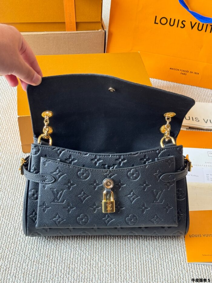 Louis Vuitton Anytime Flap Bag Adjustable Chain Strap Ample Storage Capacity - Image 8
