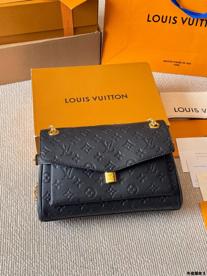 Louis Vuitton Anytime Flap Bag Adjustable Chain Strap Ample Storage Capacity - Image 12