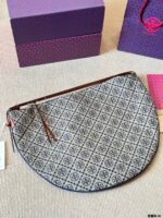 Tory Burch T-Monogram Crescent Bag Classic T Monogram Jacquard Crescent Bag Curved Silhouette 2025 Spring/Summer Runway-Inspired - Image 8