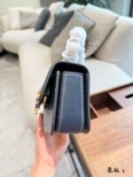 Tory Burch Eleanor Vintage Print Tofu Bag – Versatile Shoulder Crossbody Beauty - Image 2