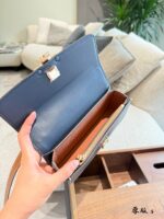 Tory Burch Eleanor Vintage Print Tofu Bag – Versatile Shoulder Crossbody Beauty - Image 4