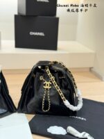 Chanel 25Cm Spring/Summer New Arrival Hobo Bag In Oil-Waxed Calfskin With Drawstring Closure. Glossy Black & Gold. Effortlessly Relaxed Silhouette. - Image 3