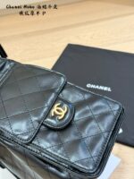 Chanel 25Cm Spring/Summer New Arrival Hobo Bag In Oil-Waxed Calfskin With Drawstring Closure. Glossy Black & Gold. Effortlessly Relaxed Silhouette. - Image 5