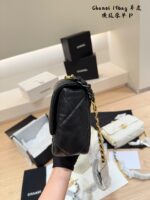 Chanel 19 Bag Lambskin Quilted Chain Bag: Effortlessly Chic And Versatile. - Image 7
