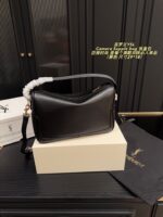 Yves Saint Laurent Camera Supple Bag Lunchbox Bag Versatile And Fashionable Lightweight Leather And Chain Combination Prevents Shoulder Strain - Image 2