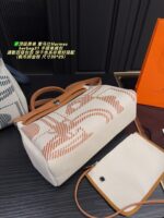 Hermès Herbag 31 2021 Autumn/Winter Limited Edition Biscuit-Coloured Abstract Pattern Commuter Tote/Shoulder Bag - Image 6