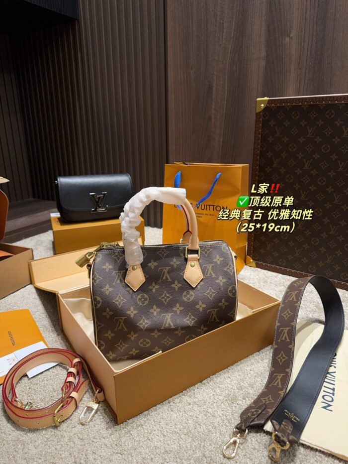 Louis Vuitton Speedy Pillow Bag Retro Elegance Impressive Capacity Effortlessly Versatile For Both Casual And Formal Occasions - Image 7