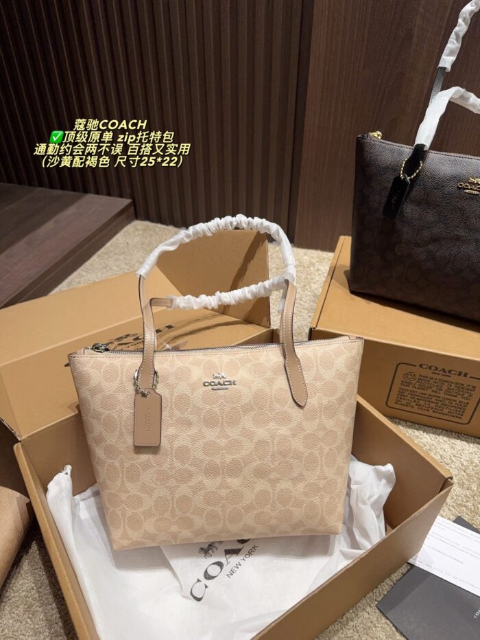 Coach Zip Tote Bag Adjustable Shoulder Strap Commuting And Dates Minimalist, Versatile And Practical - Image 2
