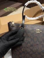 Coach Zip Tote Bag Adjustable Shoulder Strap For Crossbody Or Single-Shoulder Carry Minimalist, Versatile Commuter Bag - Image 5