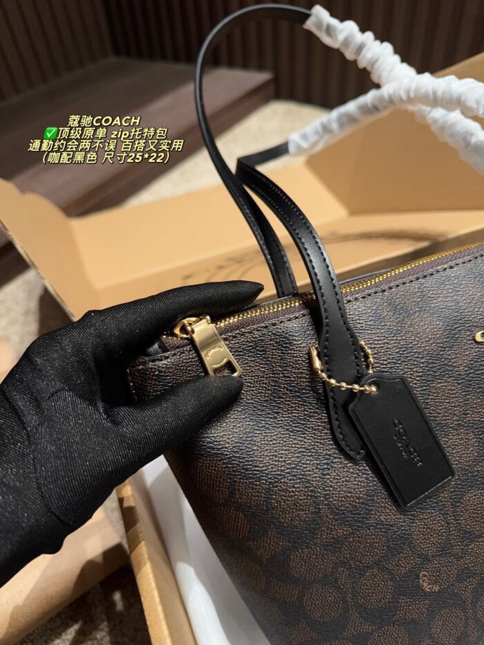 Coach Zip Tote Bag Adjustable Shoulder Strap For Crossbody Or Single-Shoulder Carry Minimalist, Versatile Commuter Bag - Image 7