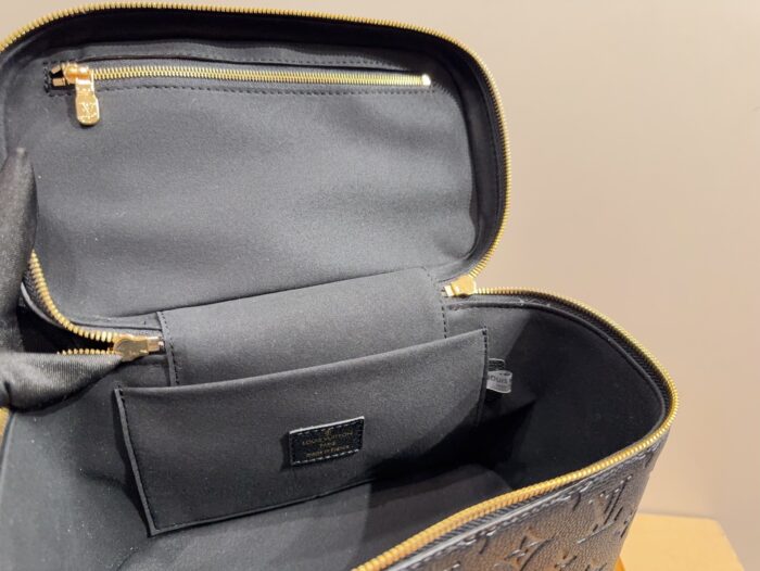 Louis Vuitton Nice Bb Cosmetic Bag With Silk Scarf, Three Carry Options, Metal Chain Strap - Image 9