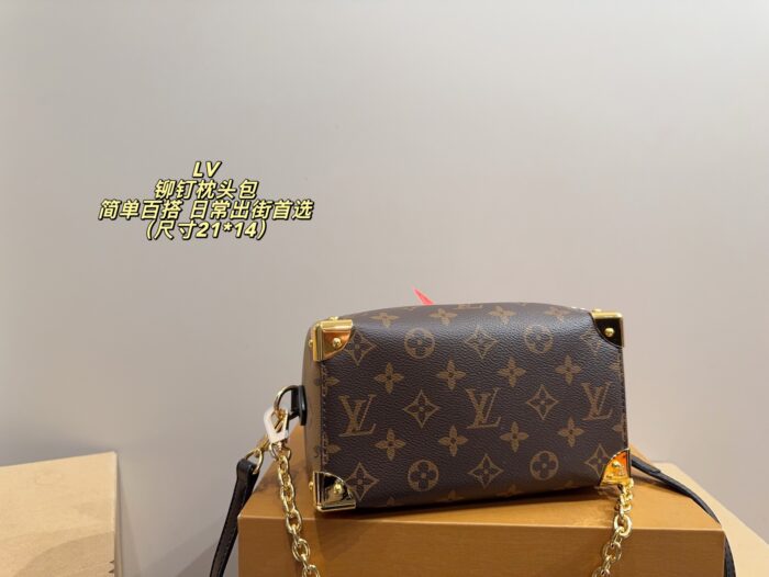 Louis Vuitton Studded Cushion Bag Simple And Versatile Trendy And Stylish Essential For Everyday Outings - Image 6