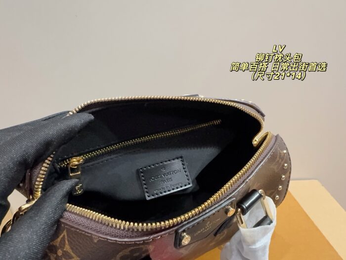 Louis Vuitton Studded Cushion Bag Simple And Versatile Trendy And Stylish Essential For Everyday Outings - Image 9