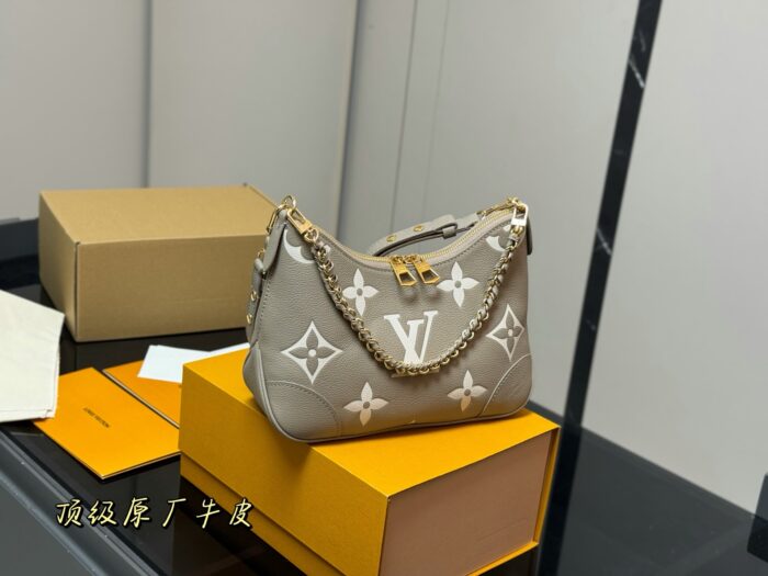 Louis Vuitton New Baguette Vintage Monogram Calfskin Crossbody Bag With Shoulder & Chain Strap - Image 5