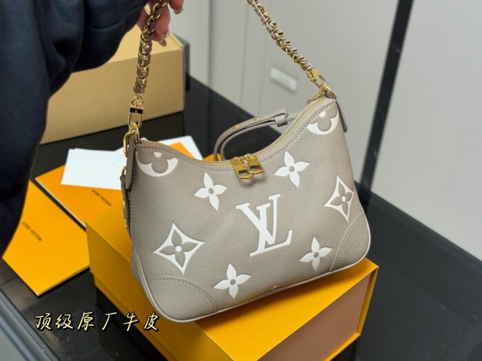 Louis Vuitton New Baguette Vintage Monogram Calfskin Crossbody Bag With Shoulder & Chain Strap - Image 6