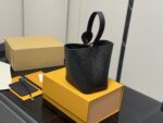 Louis Vuitton Vintage Bucket Bag Distinctive Design Lock-Shaped Decorative Detail - Image 8