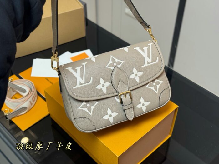 Louis Vuitton Baguette Bag With Detachable Double Shoulder Straps - Image 2