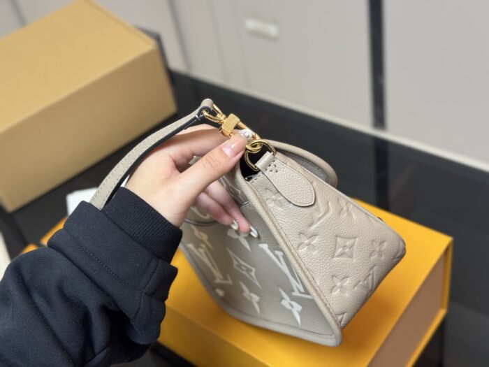 Louis Vuitton Baguette Bag With Detachable Double Shoulder Straps - Image 7