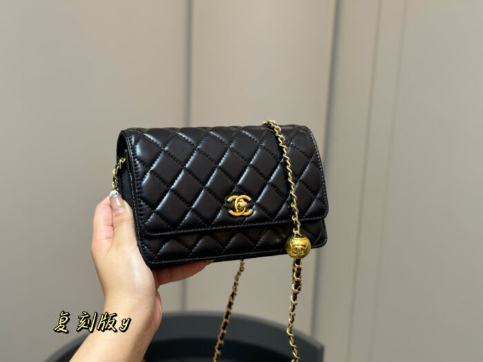 Chanel New Gold Ball Fortune Woc Diamond Quilted Chain Bag Multiple Card Slots & Hidden Pocket - Practical - Image 9