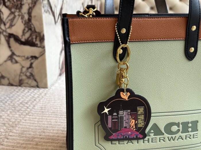 Coach Field Tote Adjustable Wide Shoulder Strap Handheld, Single-Shoulder, Crossbody Bag - Image 7