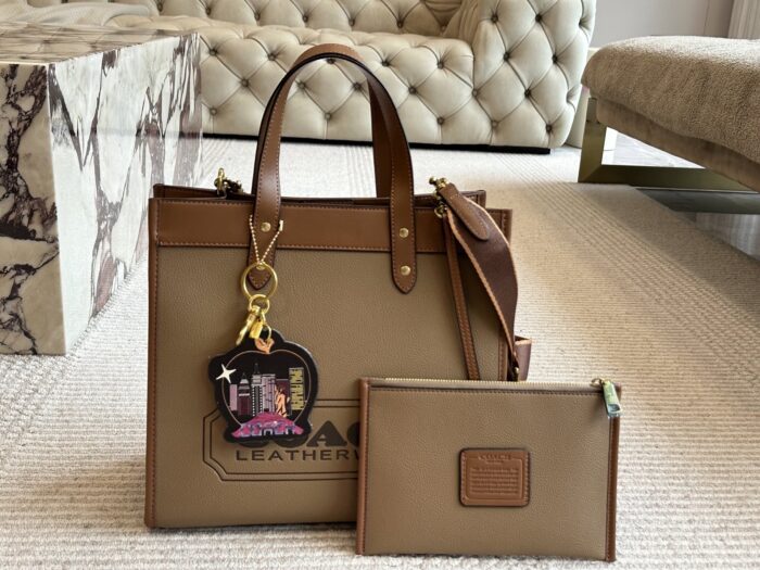 Coach Field Tote Adjustable Wide Shoulder Strap Handheld, Single-Shoulder, Crossbody Bag - Image 13