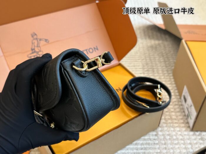 Louis Vuitton 2025 New Baguette Handbag Imported Cowhide Leather Seasonal Limited Edition - Image 5
