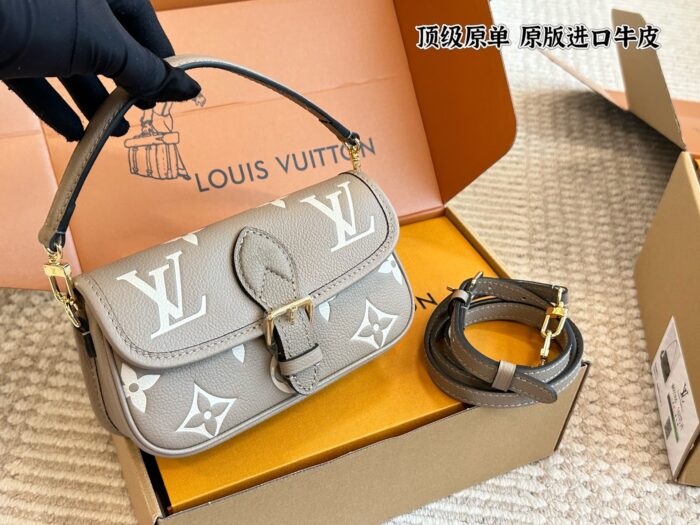 Louis Vuitton 2025 Women'S New Baguette Handbag Imported Cowhide Leather Early Spring Freshness Seasonal Limited Edition - Image 3