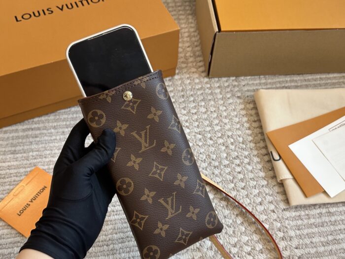Louis Vuitton Nano Monogram New Edition Mobile Phone Case Youthful And Stylish - Image 8