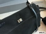 Balenciaga Rodeo New Oversized Soft Super Practical Relaxed-Look Large Bag - Image 4