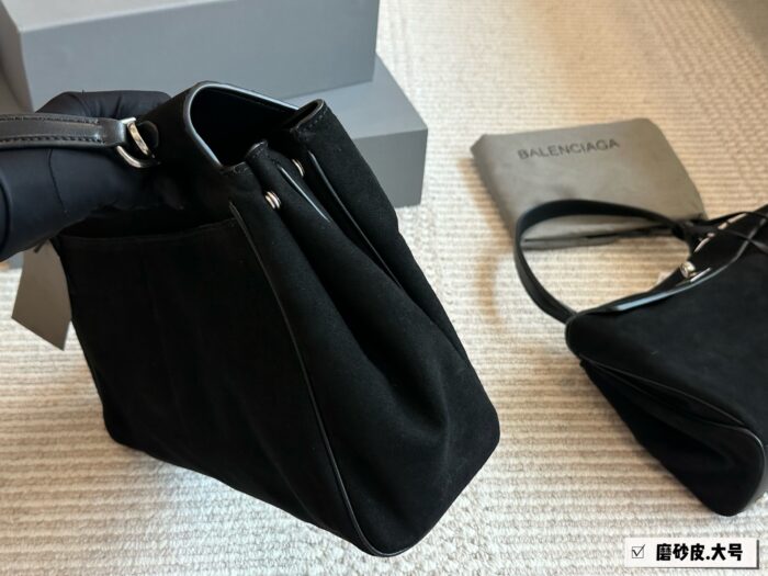 Balenciaga Rodeo New Oversized Soft Super Practical Relaxed-Look Large Bag - Image 5